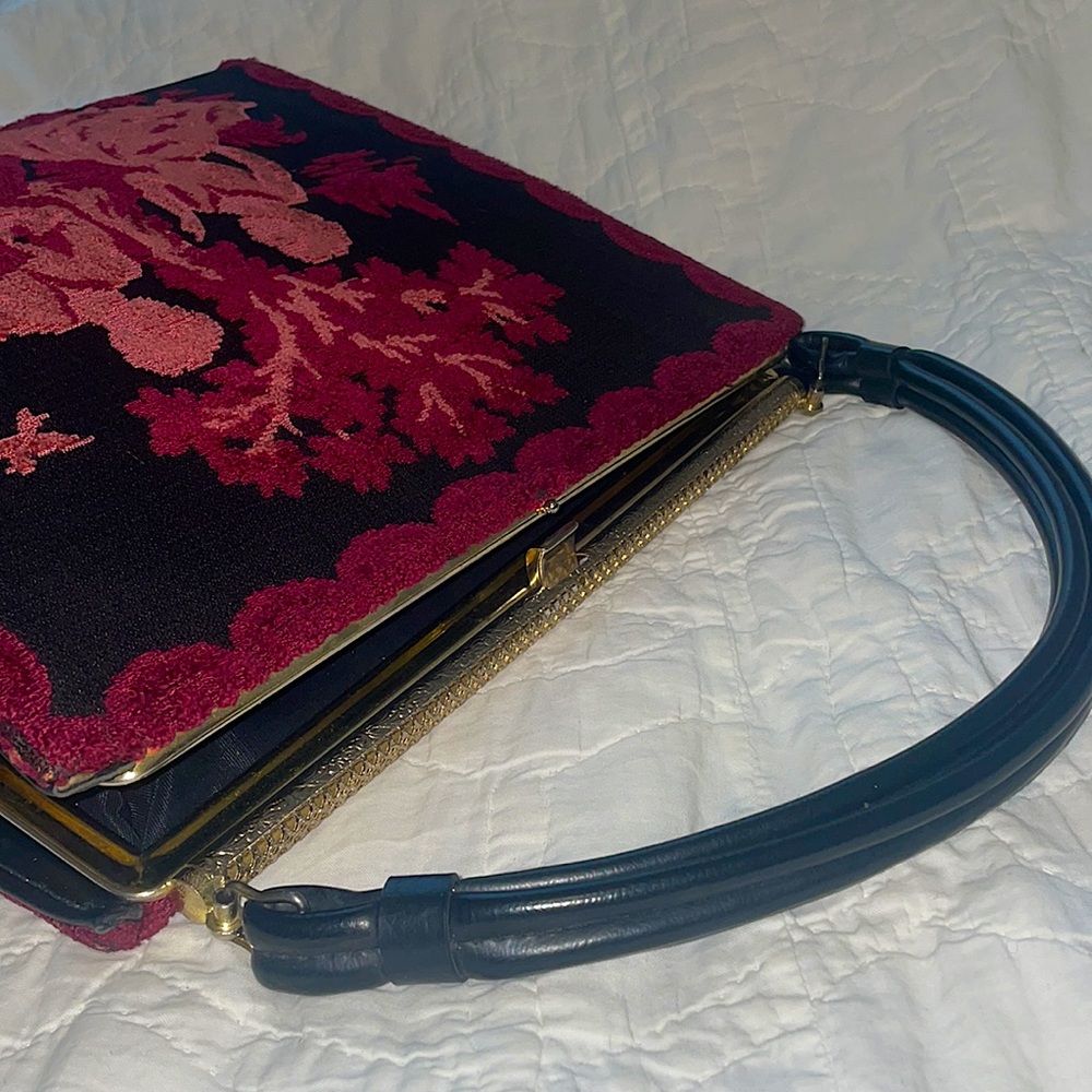 Vintage red and black tapestry bag - Picture 7 of 7